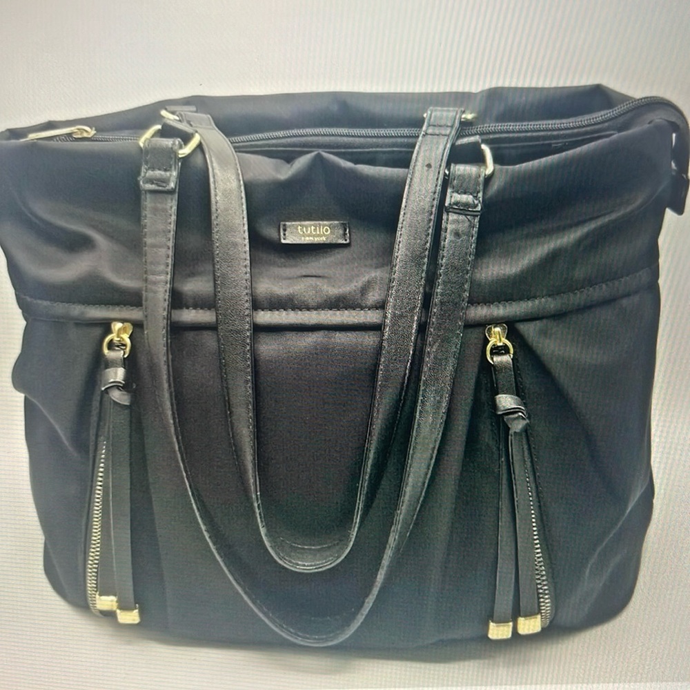 Tutilo travel tote